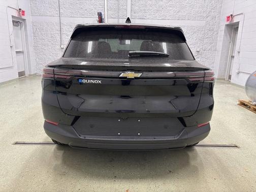 2026 Chevrolet Equinox EV LT 1