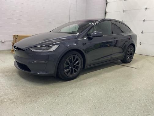 2025 Tesla Model X Base