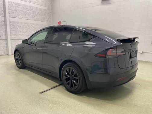 2025 Tesla Model X Base