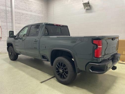 2025 Chevrolet Silverado 3500 LTZ