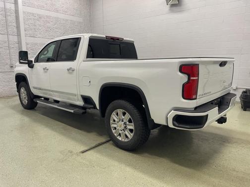 2025 Chevrolet Silverado 3500 High Country
