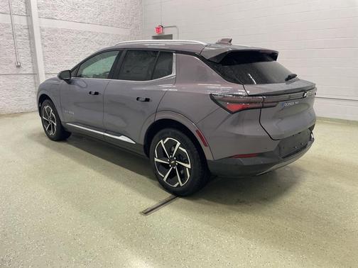 2025 Chevrolet Equinox EV LT 2