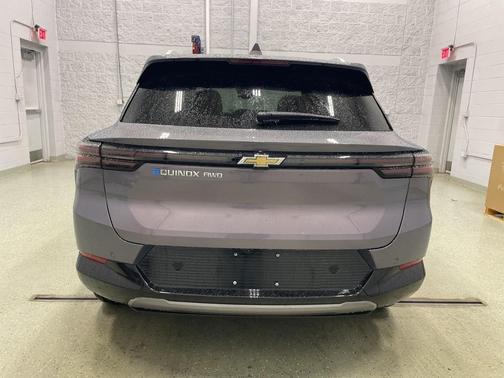 2025 Chevrolet Equinox EV LT 2