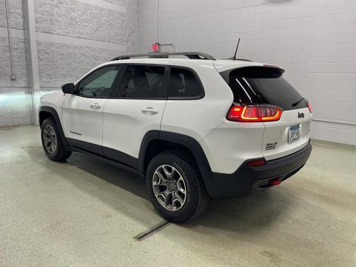 2020 Jeep Cherokee Trailhawk