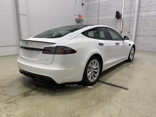 2021 Tesla Model S Plaid
