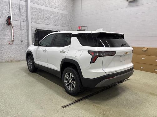 Summit White 2026 Chevrolet Equinox LT