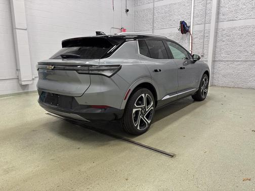 2026 Chevrolet Equinox EV LT 2