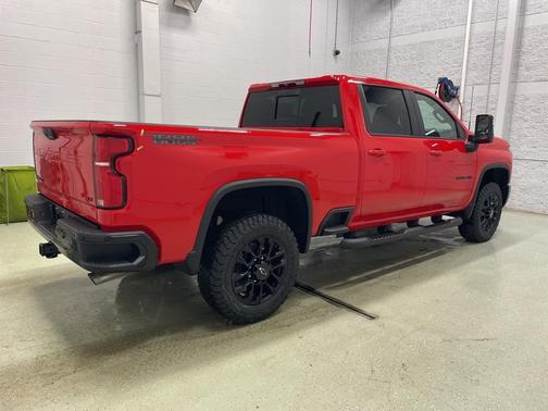 2025 Chevrolet Silverado 3500 LT
