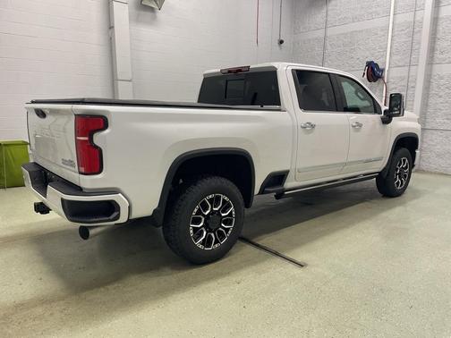 2025 Chevrolet Silverado 3500 High Country