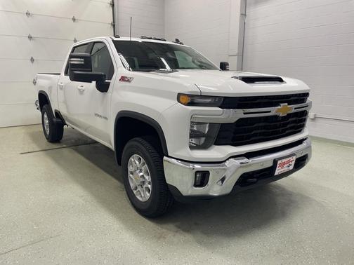 2025 Chevrolet Silverado 3500 LT