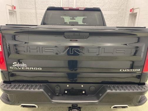 2020 Chevrolet Silverado 1500 Custom Trail Boss