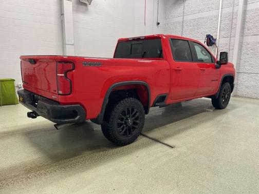 2025 Chevrolet Silverado 3500 LT