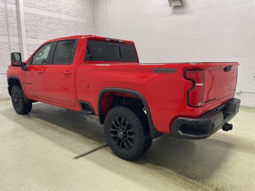 2025 Chevrolet Silverado 3500 LT