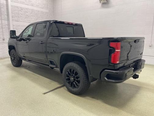 2025 Chevrolet Silverado 3500 High Country