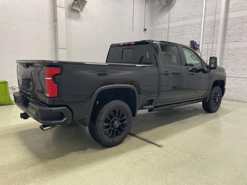 2025 Chevrolet Silverado 3500 High Country