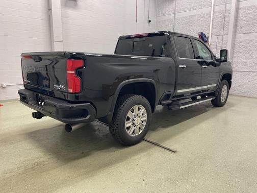 2025 Chevrolet Silverado 3500 High Country