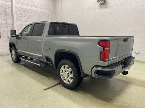 2025 Chevrolet Silverado 3500 High Country