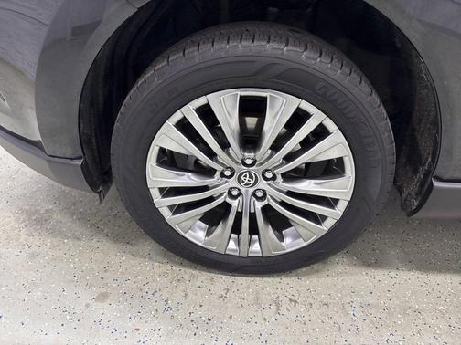 2021 Toyota Venza XLE