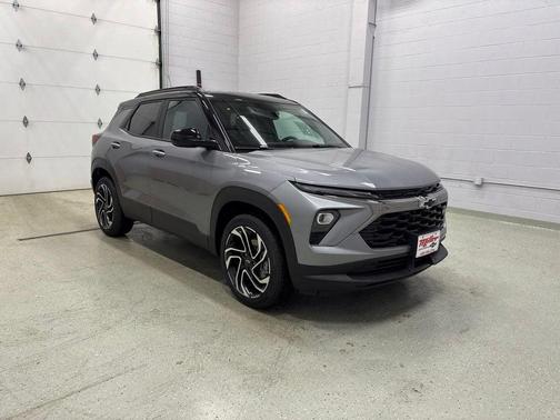 Sterling Gray Metallic 2026 Chevrolet Trailblazer RS