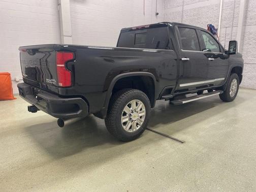 2025 Chevrolet Silverado 3500 High Country