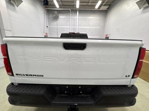 Summit White 2026 Chevrolet Silverado 3500 LT