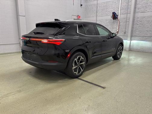 2026 Chevrolet Equinox EV LT 2