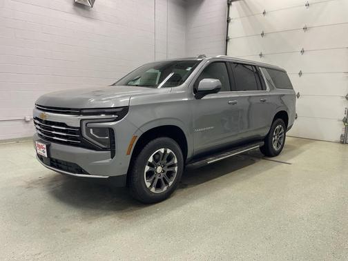 2025 Chevrolet Suburban LT