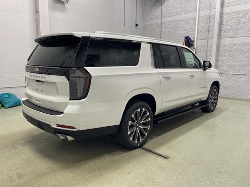 2025 Chevrolet Suburban High Country