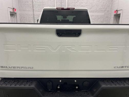 2025 Chevrolet Silverado 2500 Custom