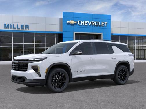 Polar White 2026 Chevrolet Traverse LT