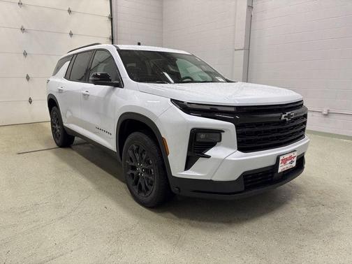 Polar White 2026 Chevrolet Traverse LT