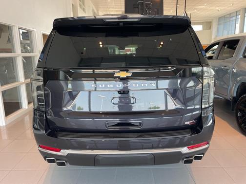 2025 Chevrolet Suburban High Country
