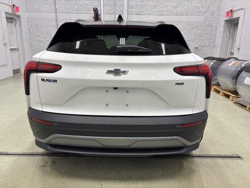 2026 Chevrolet Blazer EV LT