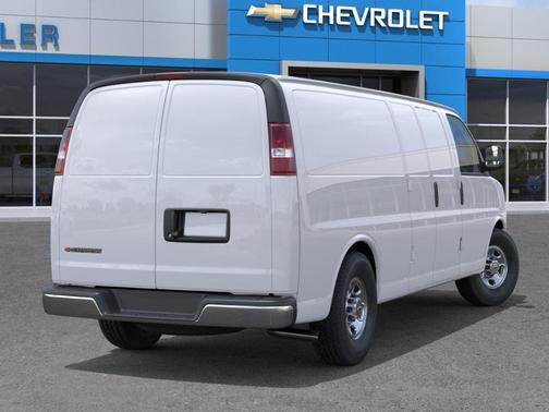Summit White 2026 Chevrolet Express 3500 Work Van