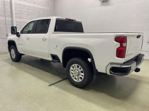 2025 Chevrolet Silverado 3500 LT