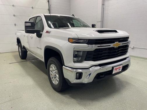 2025 Chevrolet Silverado 3500 LT