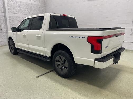 2023 Ford F-150 Lightning LARIAT