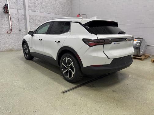 2026 Chevrolet Equinox EV LT 2