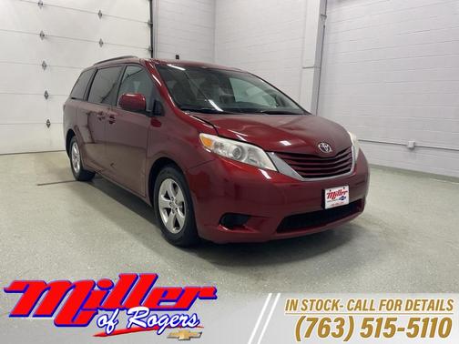 2016 Toyota Sienna LE