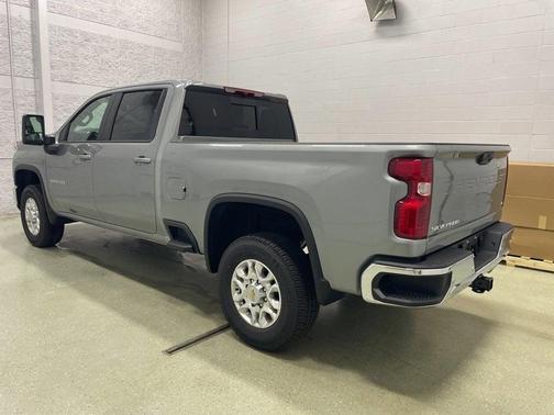 2025 Chevrolet Silverado 3500 LT
