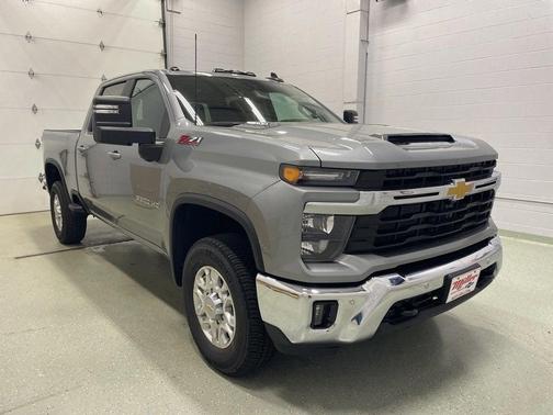 2025 Chevrolet Silverado 3500 LT