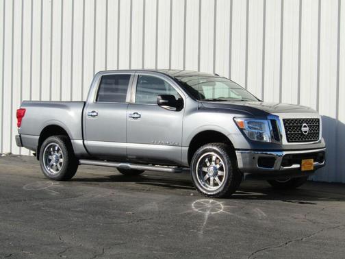 2018 Nissan Titan SV