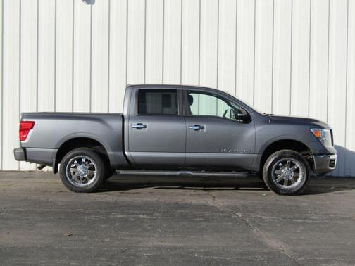 2018 Nissan Titan SV