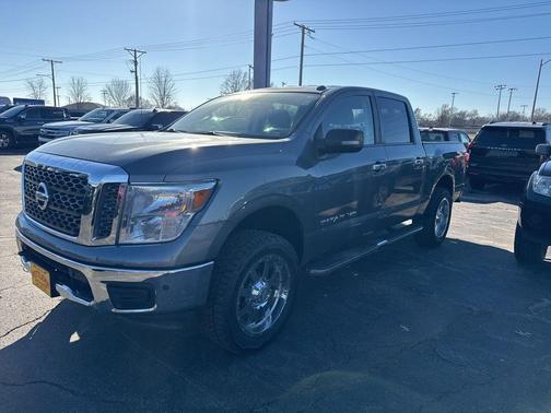 2018 Nissan Titan SV