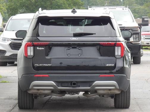 Black Metallic 2025 Ford Explorer Platinum