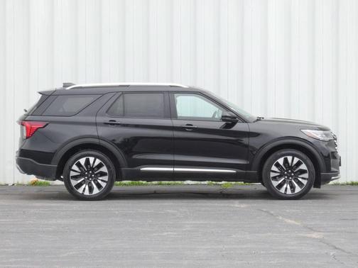 Black Metallic 2025 Ford Explorer Platinum