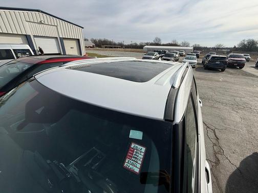 Star White 2023 Ford Explorer Limited