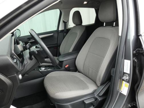 Gray Metallic 2022 Ford Escape SE