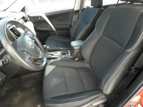 Barcelona Red Metallic 2013 Toyota RAV4 XLE