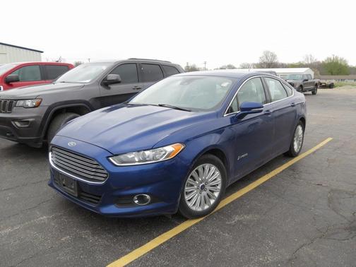 2016 Ford Fusion Hybrid SE